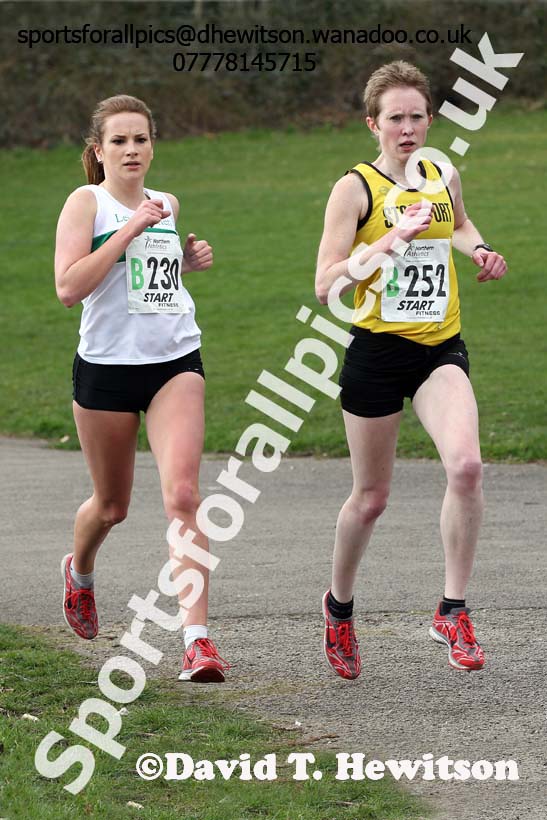 Abigail Howarth (Leigh) and Jenny Knass (Stockport) 2nd leg of the senior womens 6 stage relay, 2014 Northern 12 and 6 Stage Relays, Heaton Park, Manchester. Photo: David T. Hewitson/Sports for All Pics
